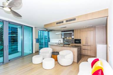 Main picture of 1000 Auahi St Apartments