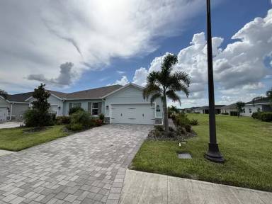 Main picture of 1781 W Palms Dr