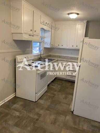 Main picture of 2002 S Harris Ave