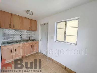 Main picture of 317 E Monument Ave