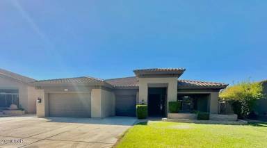 Main picture of 702 E Capricorn Way