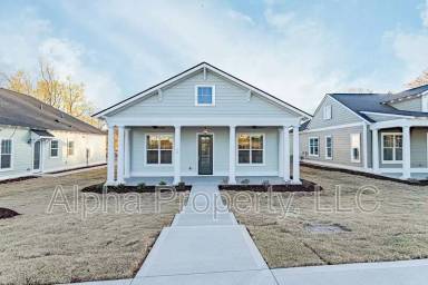 Main picture of 16 Magnolia Dr