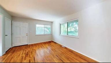 Main picture of 2442 Lysle Ln
