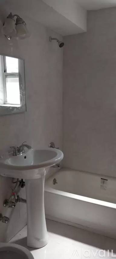 Main picture of 365 Bronx River Rd