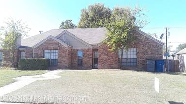 Main picture of 838 Westover Dr