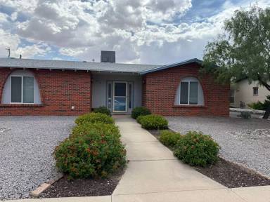 Main picture of 2719 Topley Ave