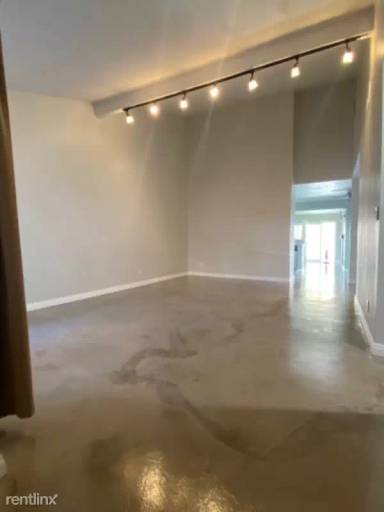 Main picture of 8550 De Soto Ave
