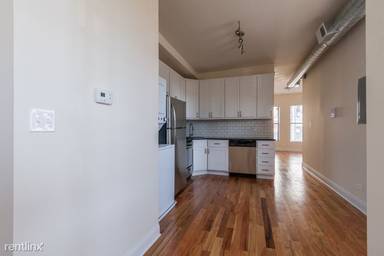 Main picture of 3959 N Janssen Ave