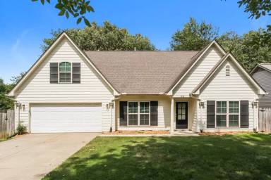 Main picture of 7200 Kingcrest Rd