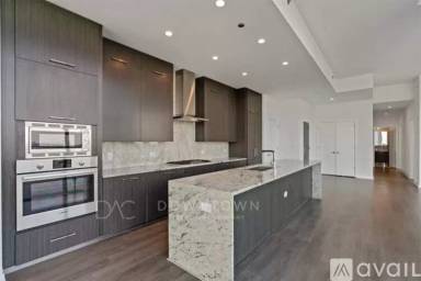 Main picture of 443 W Huron St