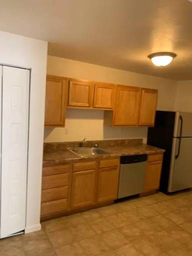 Main picture of 2204 Constitution Blvd