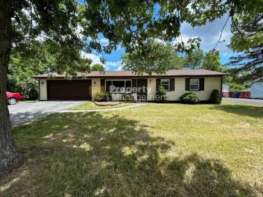 Main picture of 615 Oxford Rd