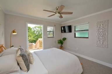 Main picture of 1101 S Orlando Ave