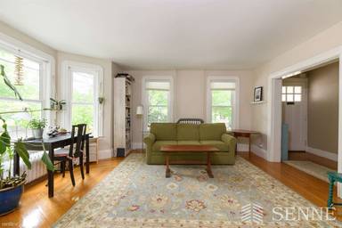 Main picture of 356 Pearl St