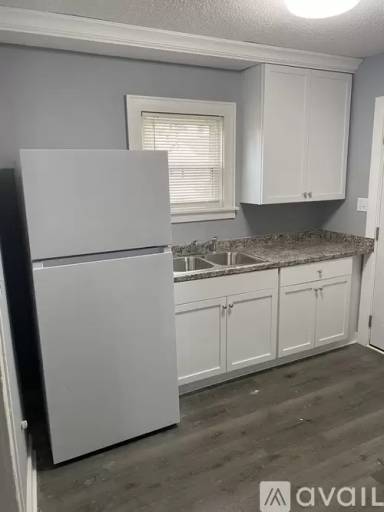 Main picture of 2414 James Ave N