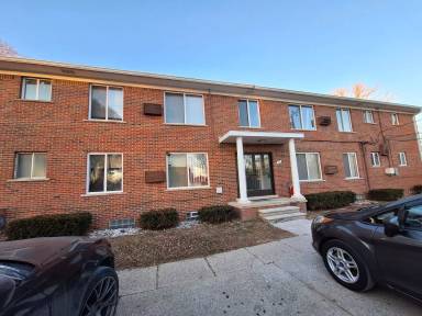 Main picture of 66 Riverview Dr