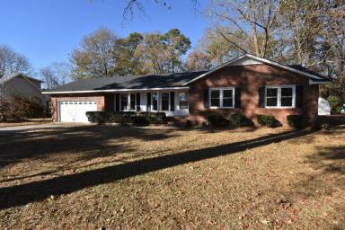 Main picture of 2468 Pine Knoll Dr