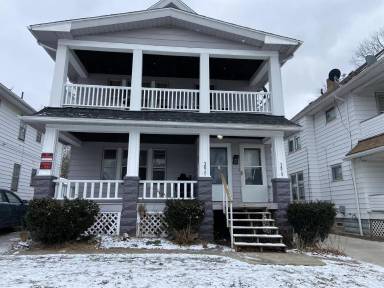 Main picture of 3817 W 134th St