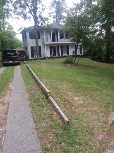 Main picture of 921 Curry Dr