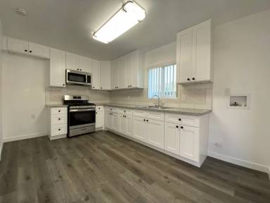 Main picture of 2038 250th St