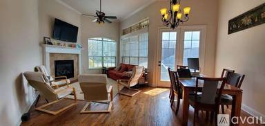 Main picture of 2203 Kirby St