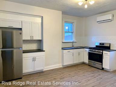 Main picture of 858 Elm Way