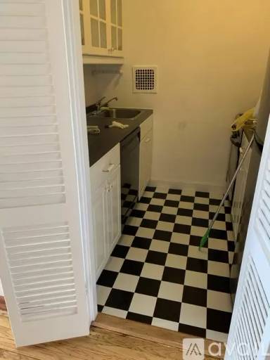 Main picture of 6615 Thornton Pl Apartments