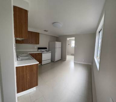 Main picture of 80 Dewey Ave