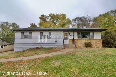 Main picture of 2104 Tulip Ln