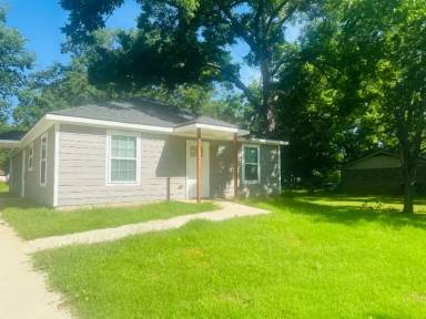 Main picture of 423 S 10th Ave