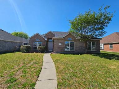 Main picture of 222 Silvercreek Dr