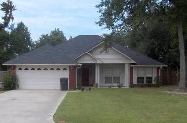 Main picture of 456 Edgewater Dr