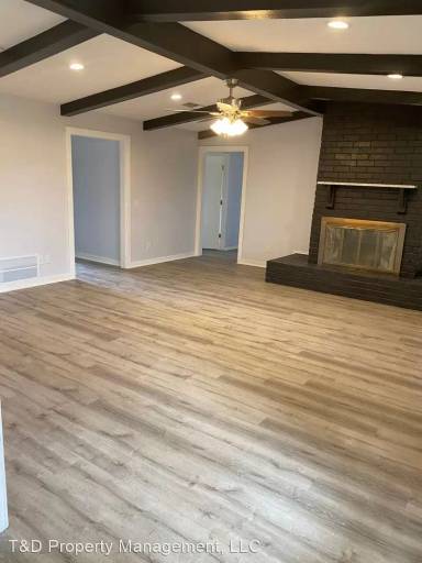 Main picture of 4501 Itasca St