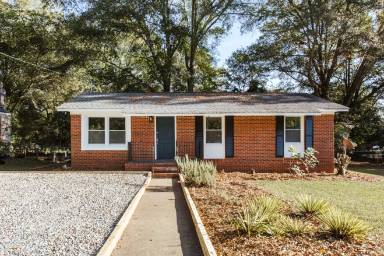 Main picture of 396 Sunset Dr