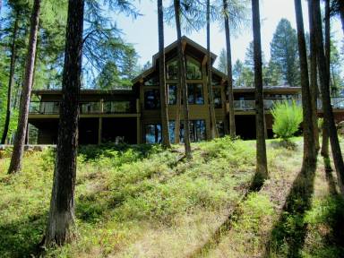 Main picture of 2385 Mountain Shadows Dr