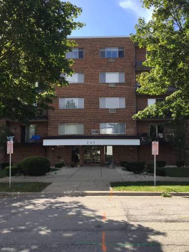 Main picture of 205 W Miner St