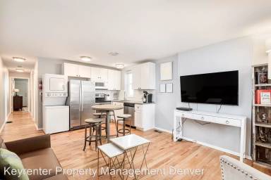 Main picture of 2405 Tremont Pl