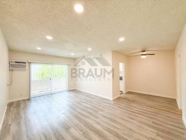 Main picture of 5433 Sepulveda Blvd