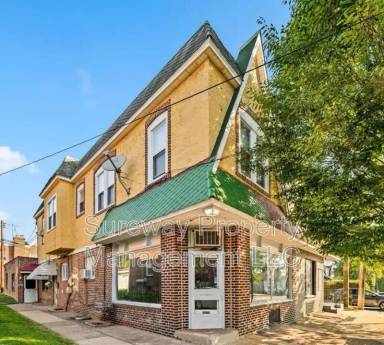 Main picture of 139 E Plumstead Ave