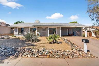 Main picture of 2822 E Willow Ave