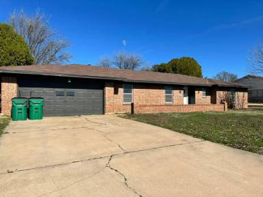 Main picture of 1038 Jan Lee Dr
