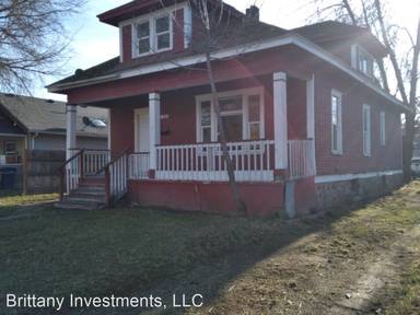 Main picture of 2618 E 4th Ave