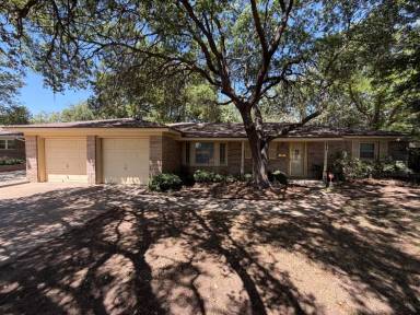 Main picture of 3016 60th St