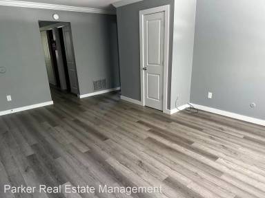 Main picture of 2942 S Walnut St