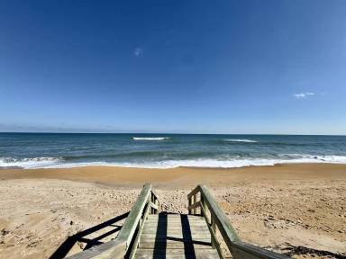 Main picture of 1541 N Ocean Shore Blvd