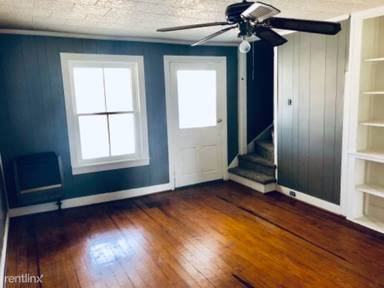 Main picture of 140 N Main