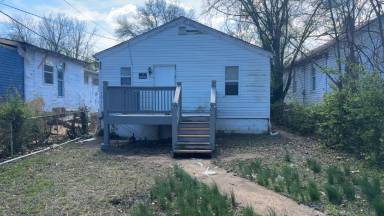 Main picture of 1163 Howell St