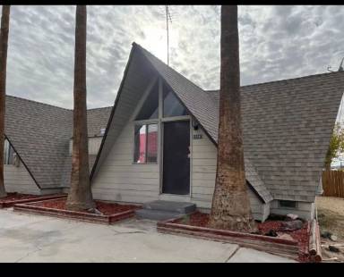 Main picture of 25565 Main St