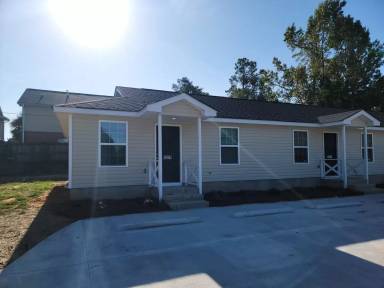 Main picture of 1379 Springdale Dr