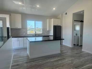 Main picture of 17455 Marken Ln